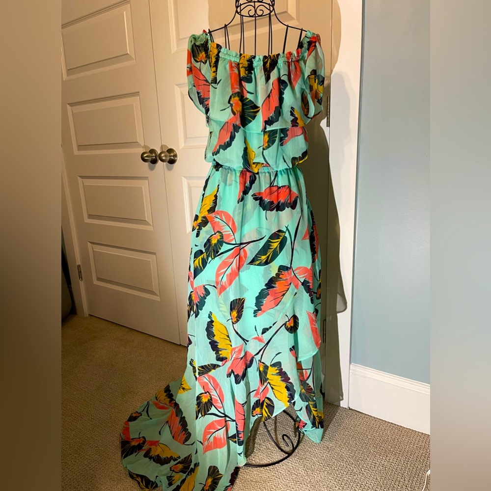 ✨NWT✨EXPRESS🌸OFF THE SHOULDER MAXI🌸PETITE SMALL